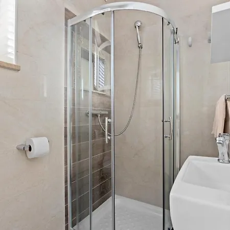 Javor By Istrabook Villa Peruški