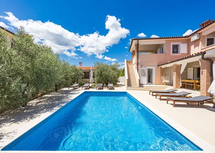 Javor By Istrabook Villa