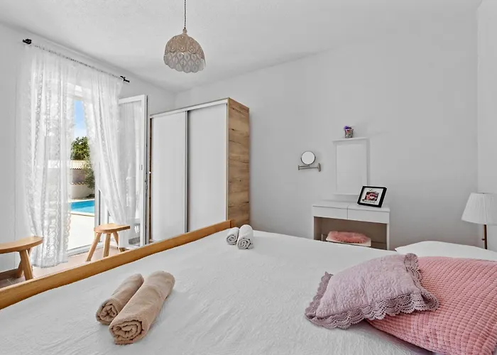 Javor By Istrabook * Peruški