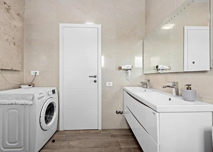 Villa Javor By Istrabook Peruški