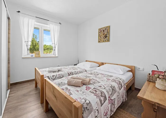 Javor By Istrabook *