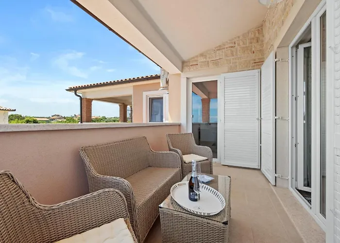 Villa Javor By Istrabook Peruski